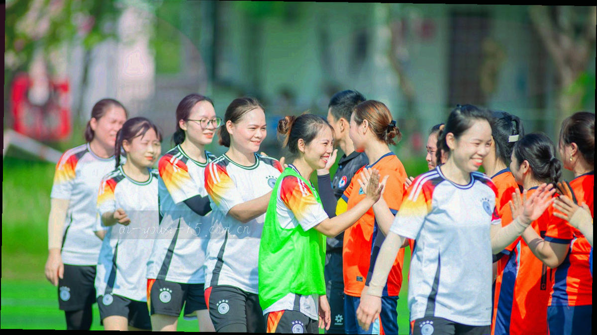 球场边线网格的抽象纹理，低对比度处理以免干扰文字